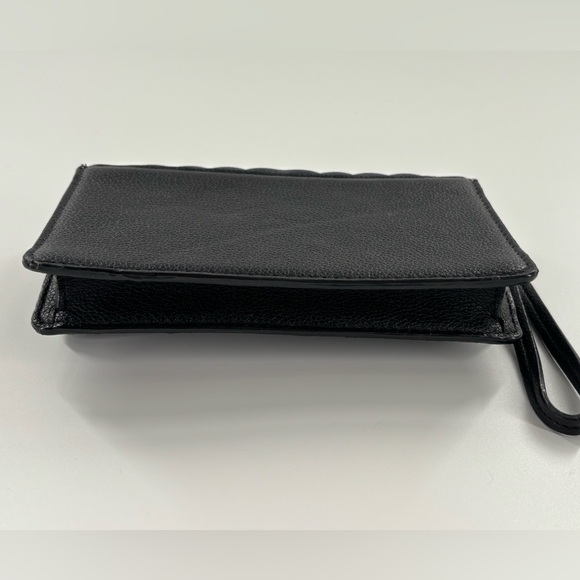 Victoria's Secret Black V-Quilt Tech Wristlet Wallet - Picture 9 of 10